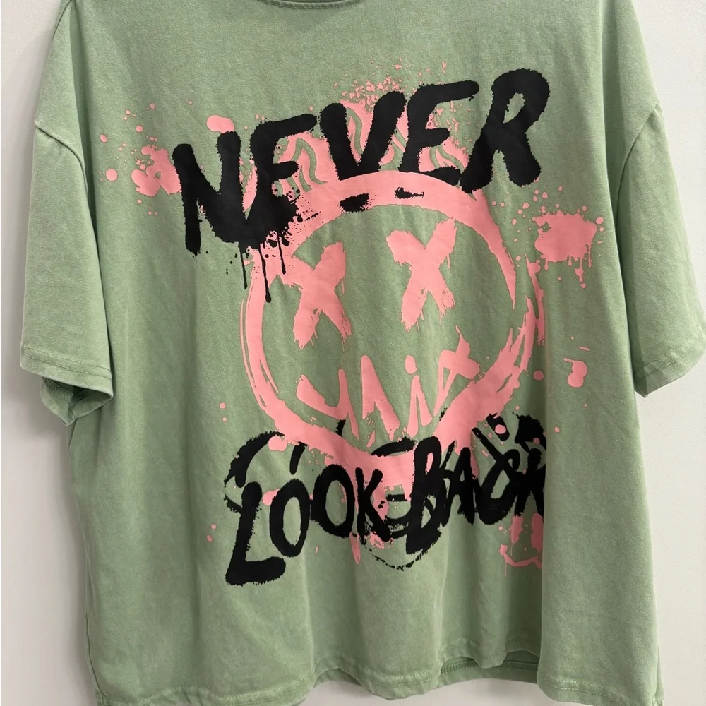 Shein Tee - Picture 2 of 2